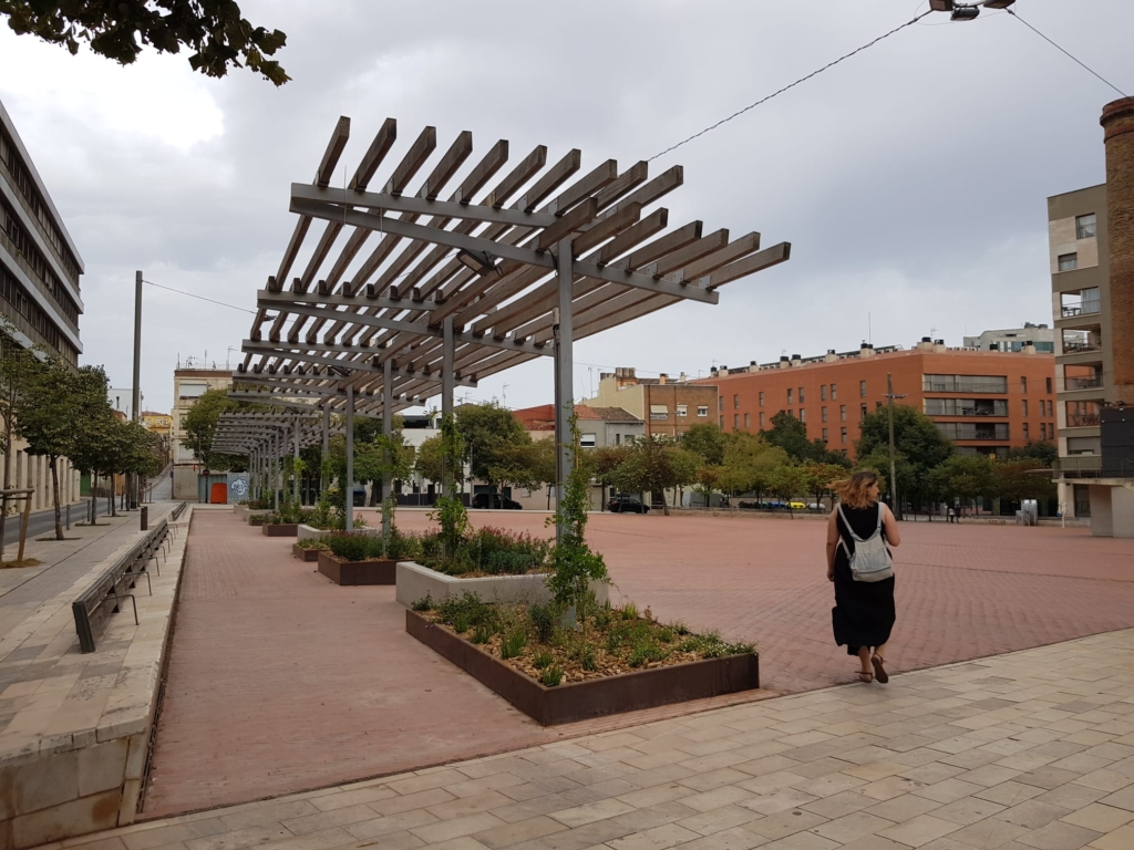 plaça Nova, al sector del Vapor Gran 