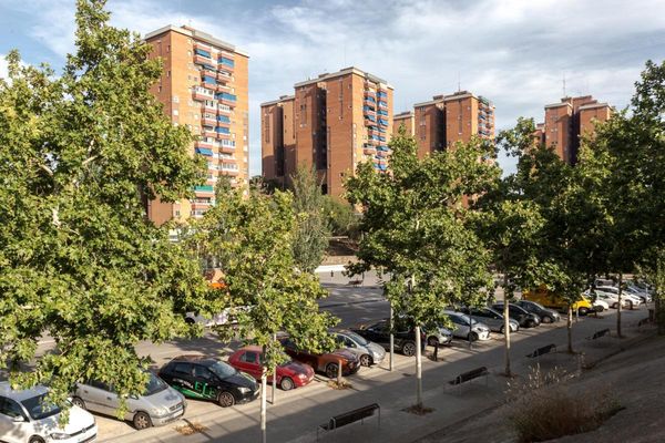 Pisos de Can Jofresa, a l'entrada de la ciutat per la carretera de Rubí